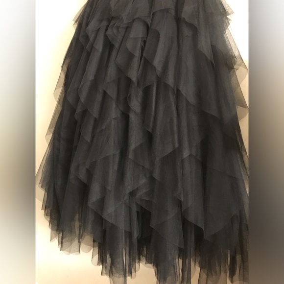 Feather Straps Black Party Gown - Picture 8 of 11